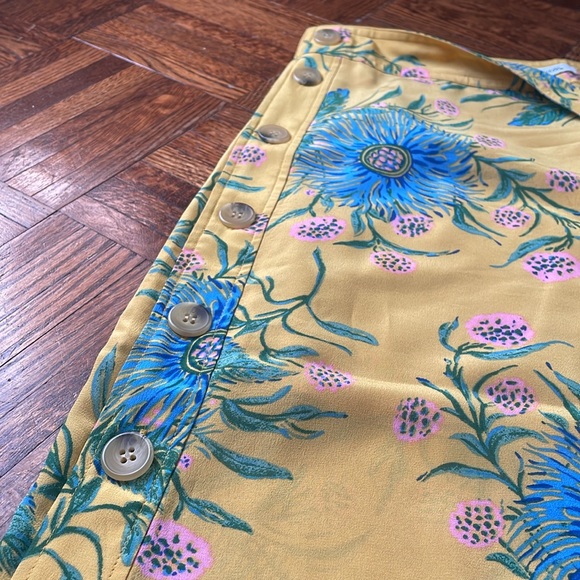 Madewell Silk Side-Button Skirt in Painted Blooms - Picture 8 of 8